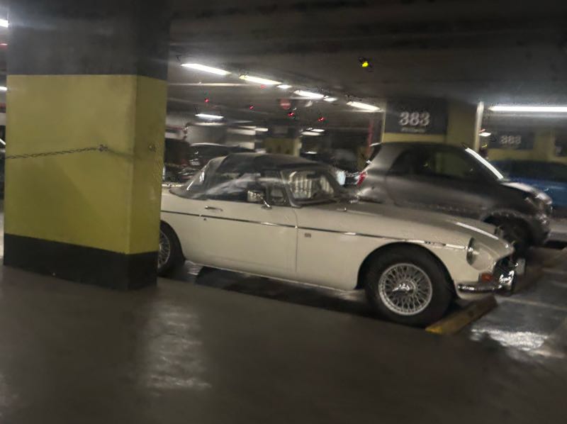 MG MGB Roadster spotted in Nice