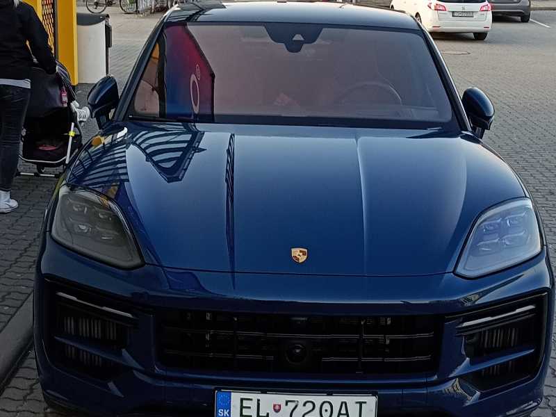 Porsche Cayenne spotted in Trstená