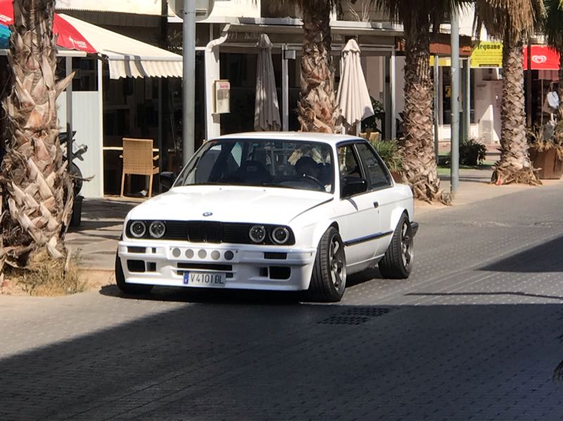 BMW E30 spotted in Son Servera