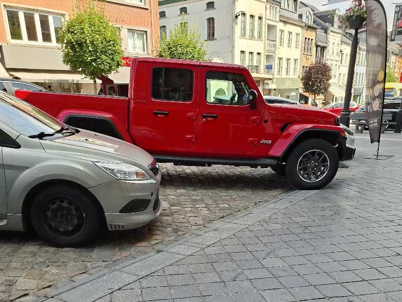 Jeep Gladiator spotted in La Roche-sur-Foron