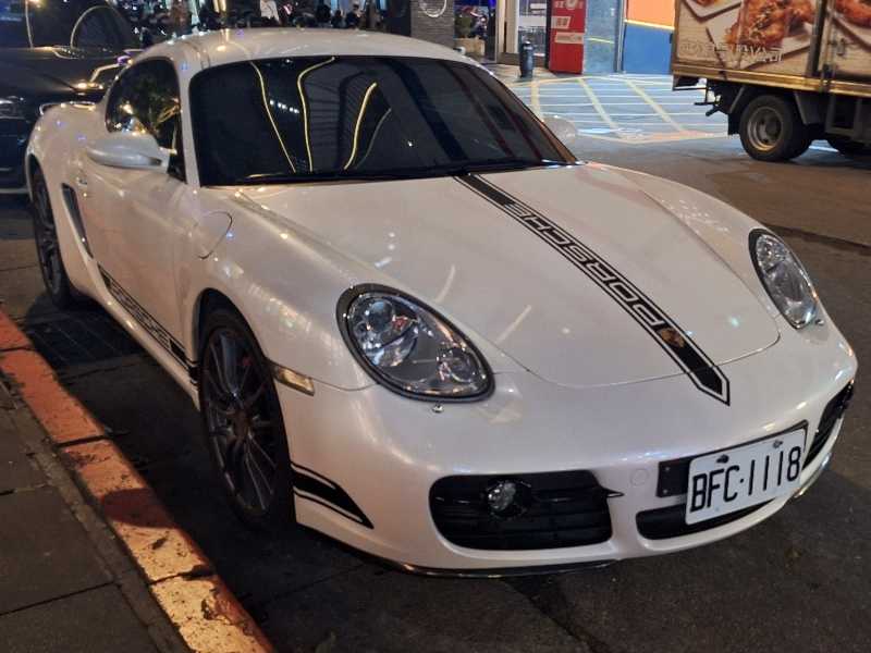 Porsche Cayman (2012) spotted in Taipei, Taiwan