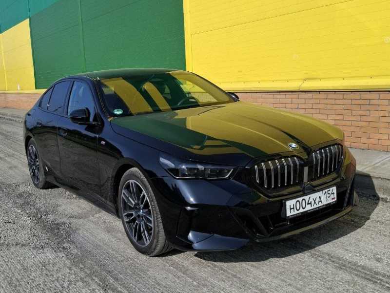 BMW 7 Series spotted in Novosibirsk
