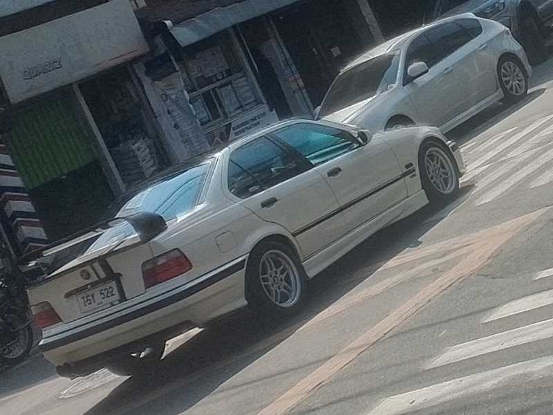 BMW 3 Series (1995) spotted in Manila, Philippines