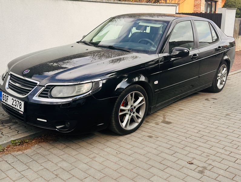 Saab 9-5 spotted in Prague