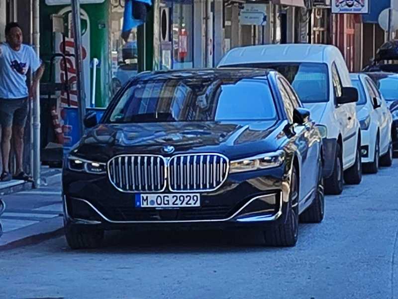 BMW 7 Series (2021) spotted in Bursa, Turkey