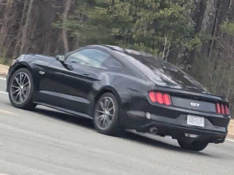 Ford Mustang GT (2016) spotted in Glen Allen, United States
