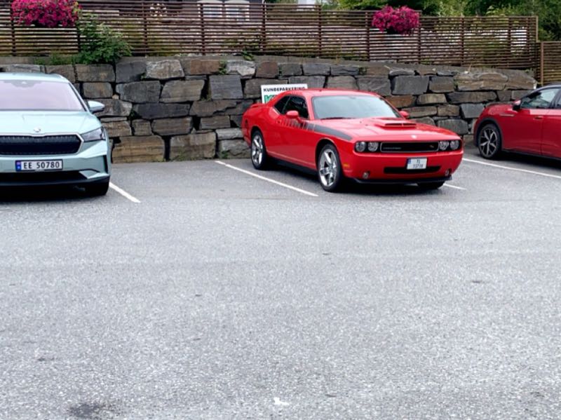 Dodge Challenger spotted in Leirvik