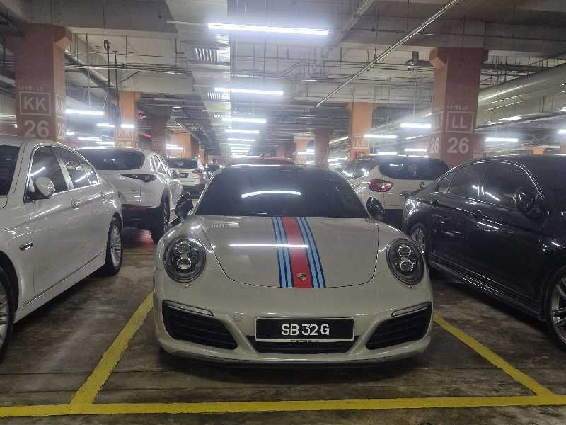 Porsche 911 Carrera spotted in Bandar Utama