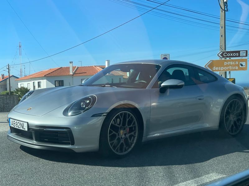 Porsche 911 spotted in Amadora
