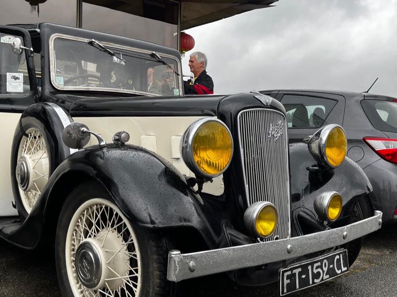 Citroën Traction Avant spotted in Saint-Quentin-en-Yvelines