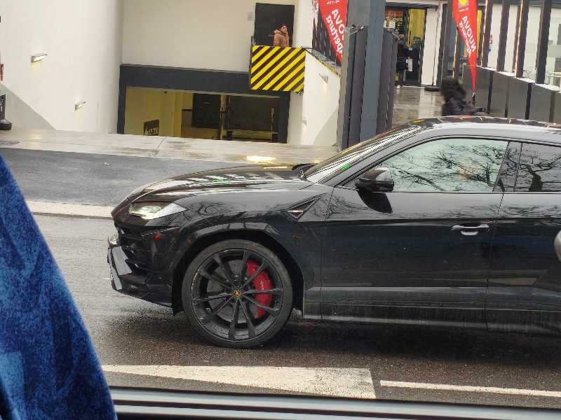 Lamborghini Urus (2021) spotted in Milan, Italy