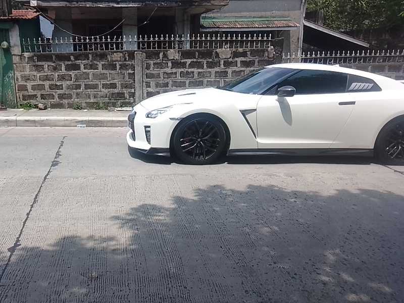 Nissan GT-R spotted in Milagros