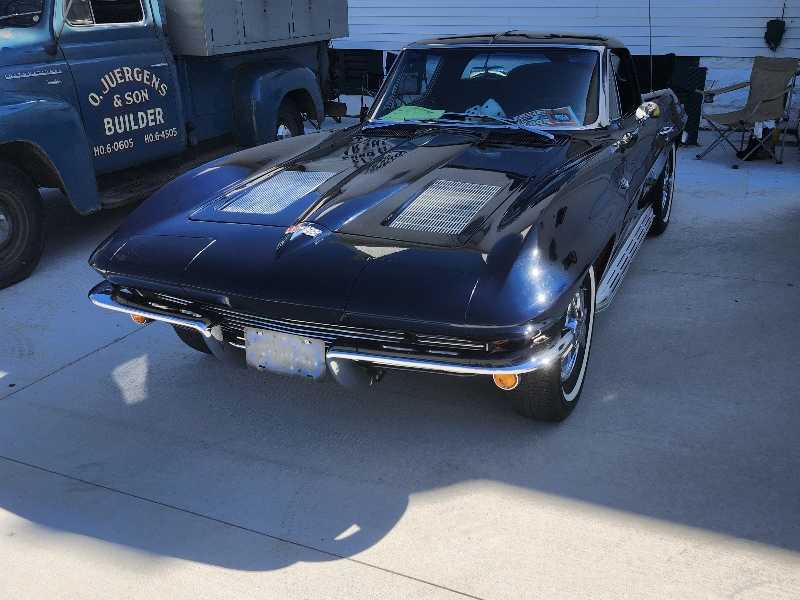 Chevrolet Corvette (1963) spotted in Appleton, United States