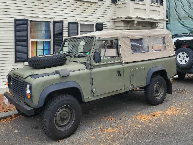 Land Rover Defender spotted in Peabody