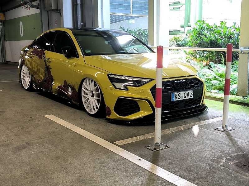 Audi RS3 spotted in Düsseldorf