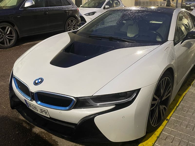 BMW i8 (2014) spotted in Badajoz, Spain