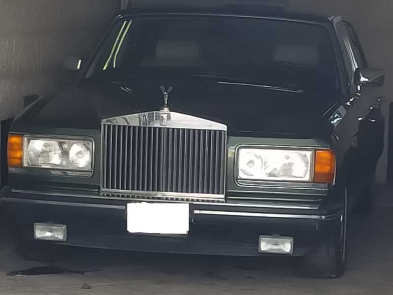 Rolls-Royce Silver Spirit spotted in London