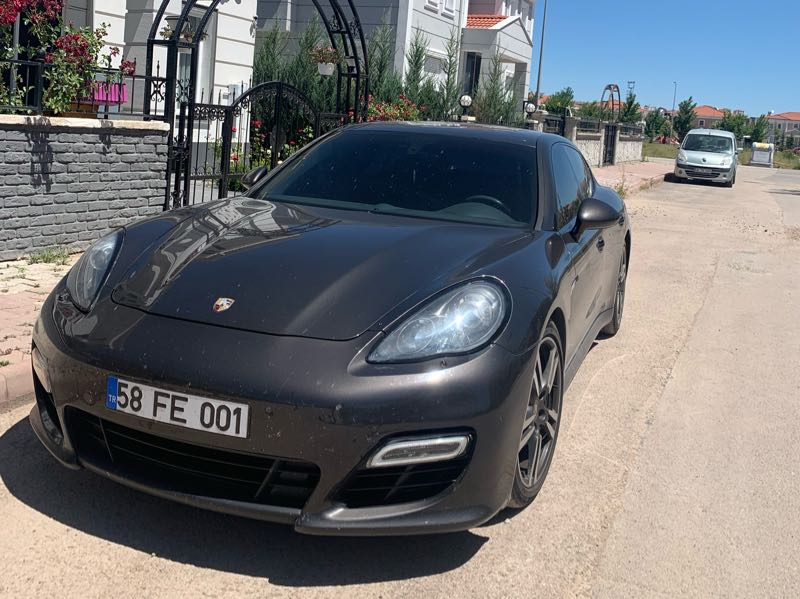 Porsche Panamera spotted in Sivas