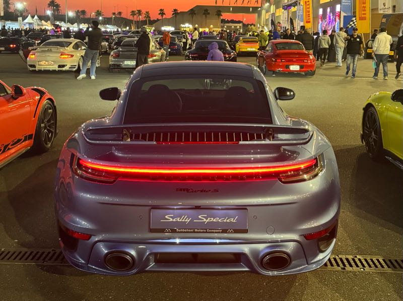 Porsche 911 Turbo S spotted in Al Aḩmadī
