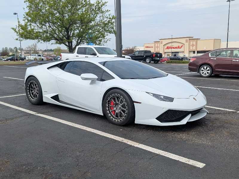 Lamborghini Huracán spotted in St. Louis