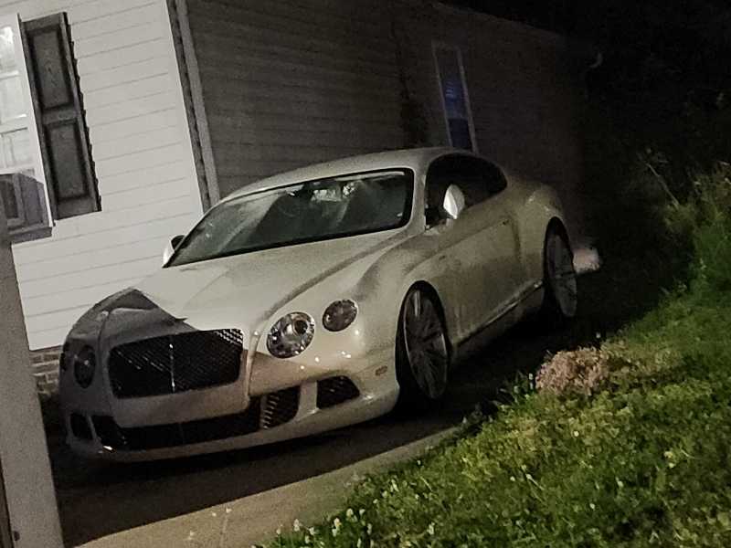 Bentley Continental GT spotted in Hampton