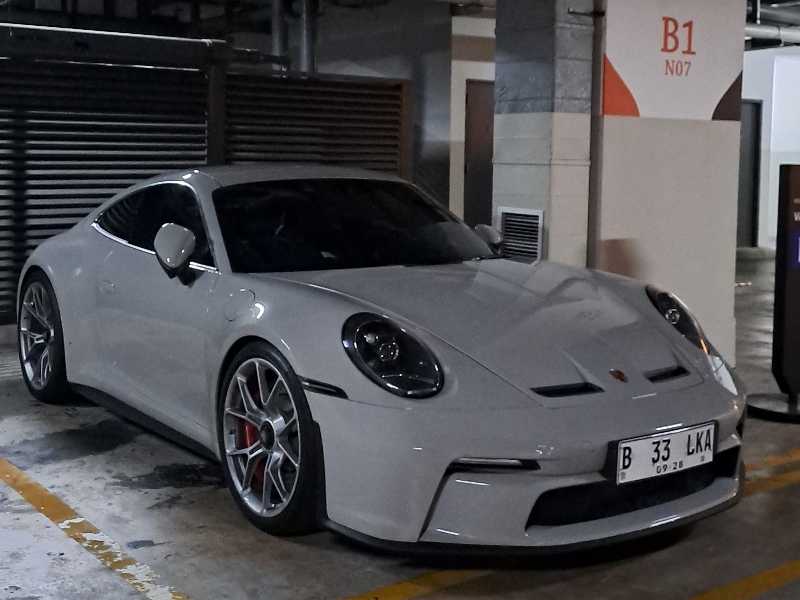 Porsche 911 GT3 spotted in Mamuju