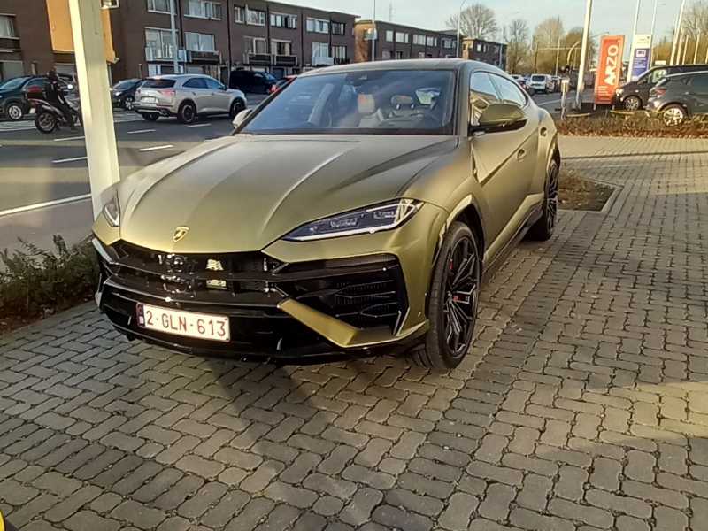 Lamborghini Urus (2025) spotted in Antwerp, Belgium