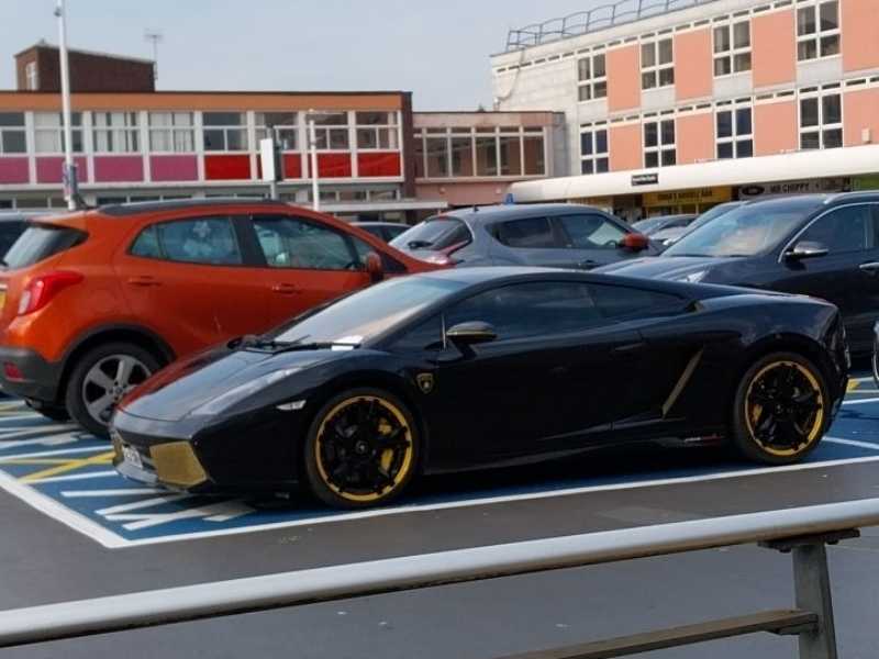 Lamborghini Gallardo spotted in Newport