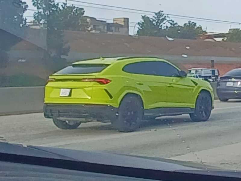 Lamborghini Urus (2023) spotted in Los Angeles, United States