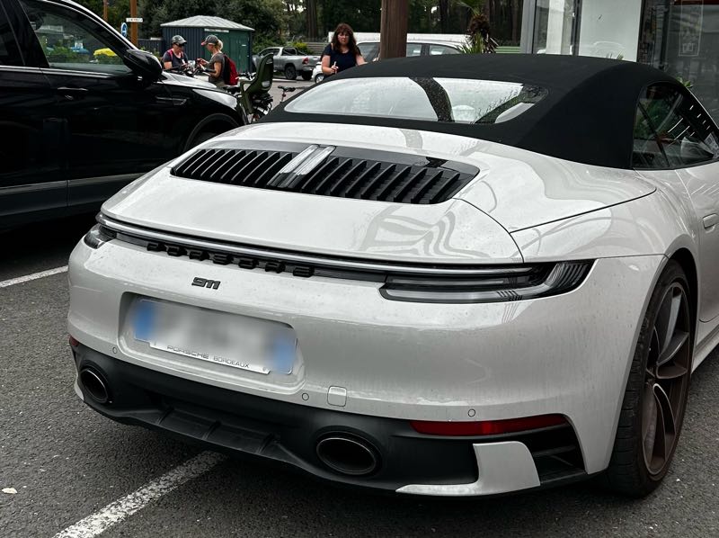 Porsche 911 spotted in Andernos-les-Bains