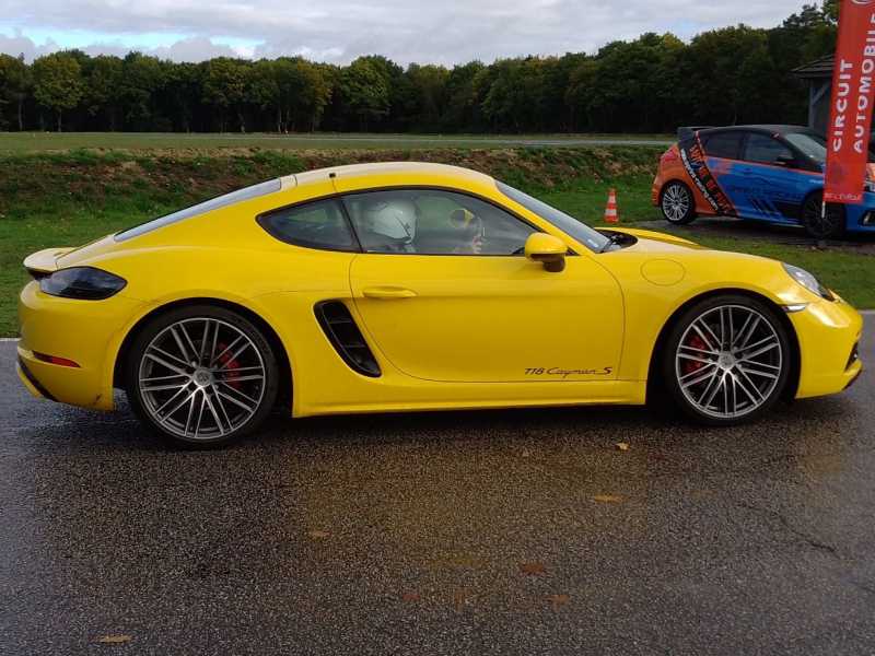 Porsche 718 Cayman S spotted in Le Havre