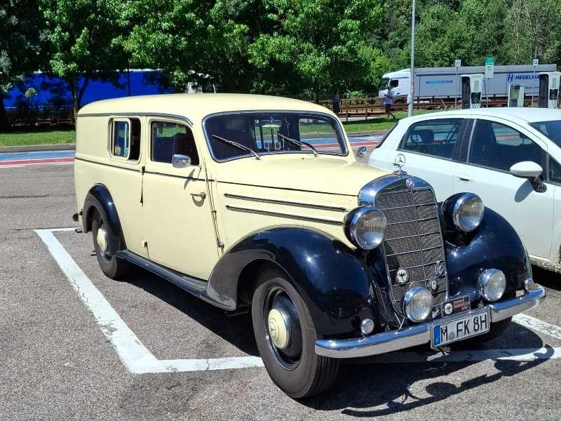 Mercedes-Benz 170V spotted in Parma