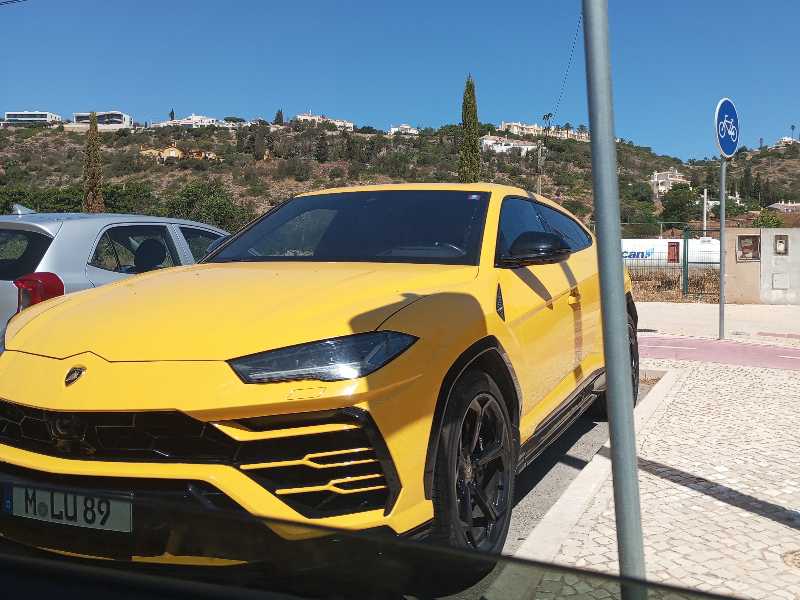 Lamborghini Urus spotted in Faro