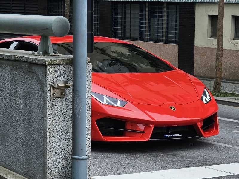 Lamborghini Huracán (2022) spotted in Lisbon, Portugal