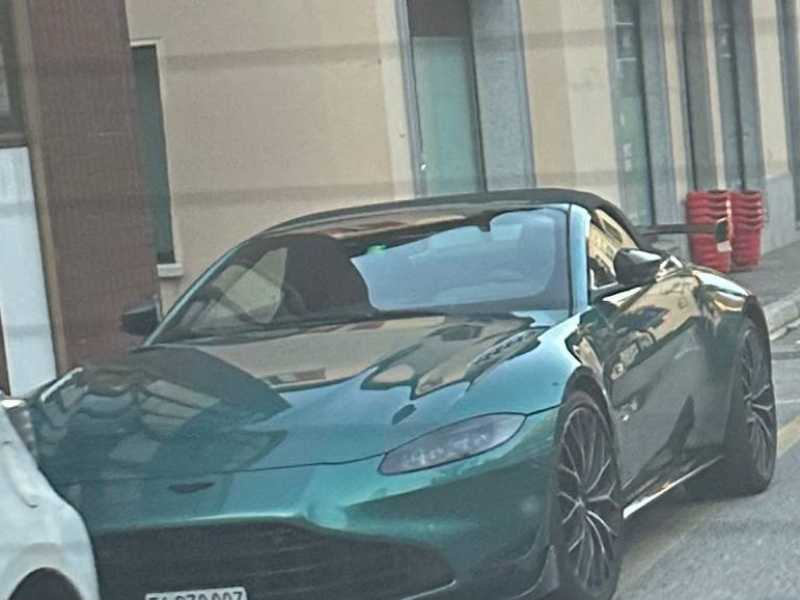 Aston Martin Vantage spotted in Como