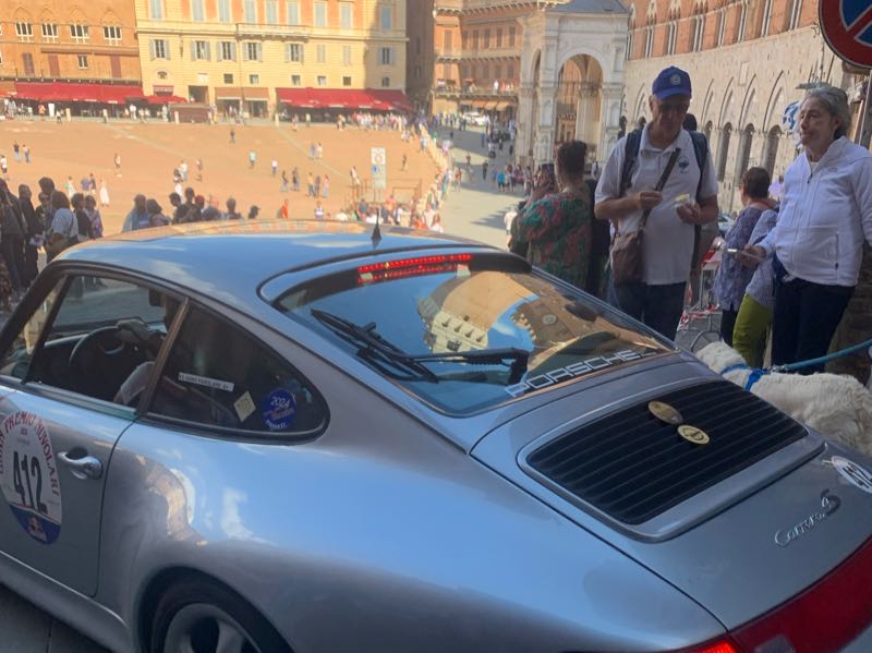 Porsche Carrera 2 spotted in Siena