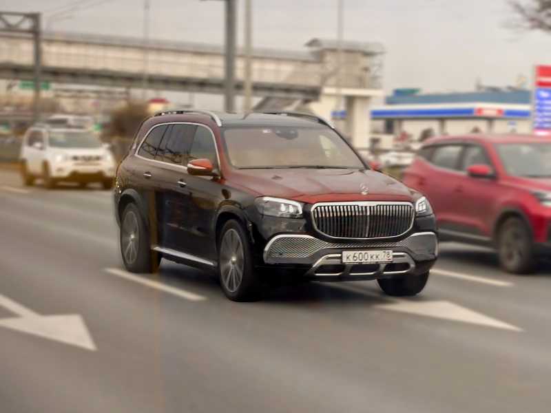 Mercedes-Benz Maybach GLS (2021) spotted in Saint Petersburg, Russia