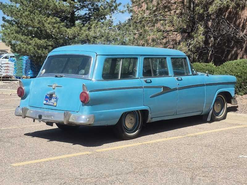 Ford Country Squire spotted in Centennial