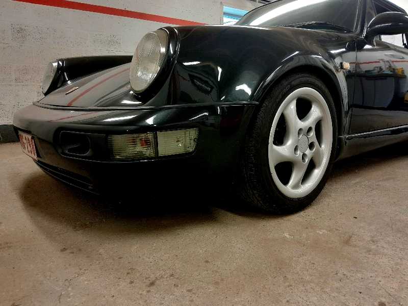 Porsche 911 (1995) spotted in Namur, Belgium