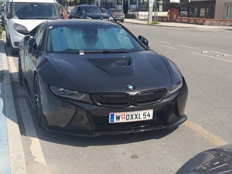 BMW i8 spotted in Karasu