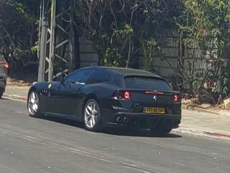 Ferrari FF (2012) spotted in Tel Aviv, Israel