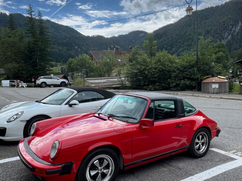 Porsche 911 spotted in Mūţ