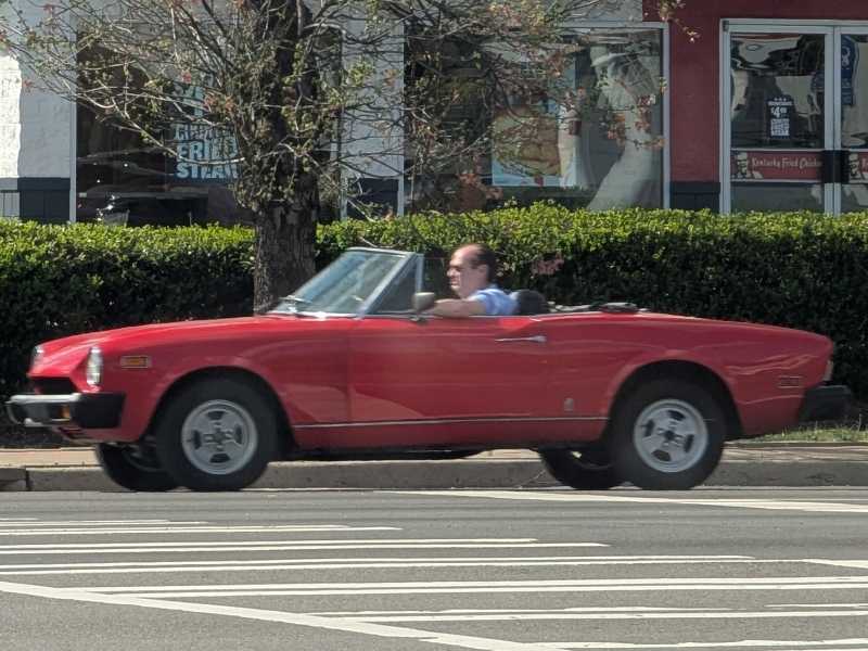 Fiat 124 Spider spotted in Richmond