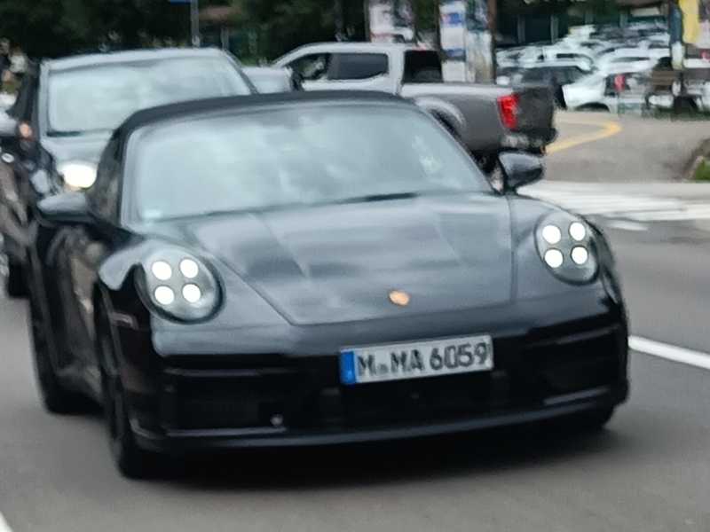 Porsche 911 spotted in Canazei
