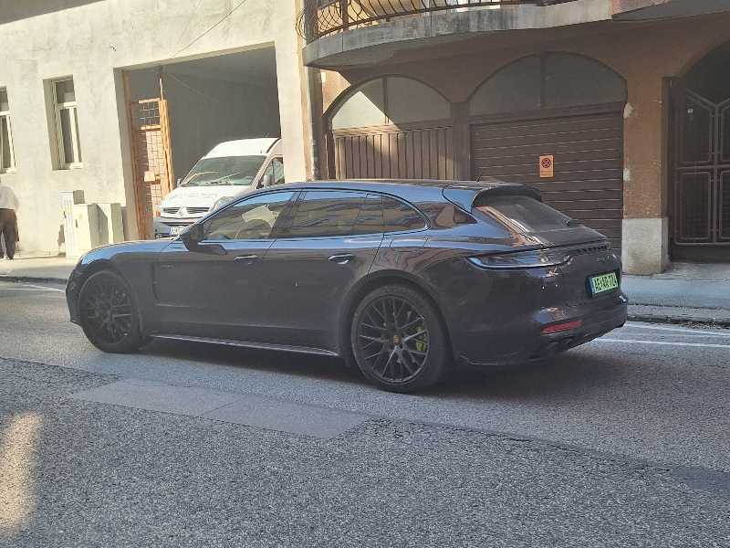 Porsche Panamera Sport Turismo spotted in Budapest