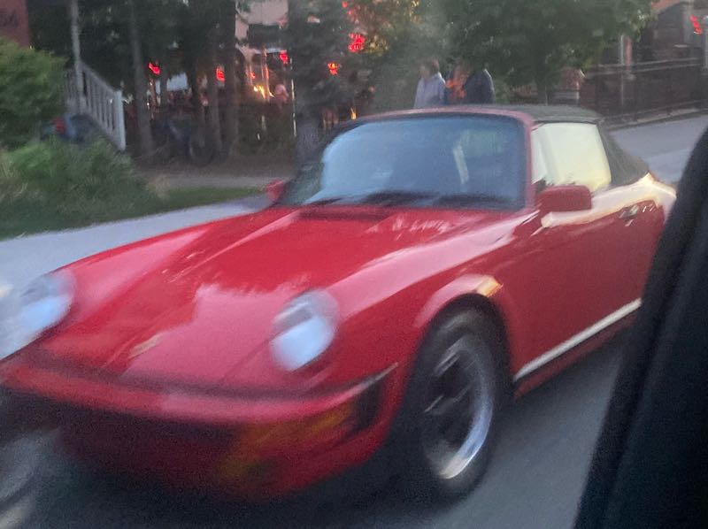 Porsche 911 spotted in Sherbrooke
