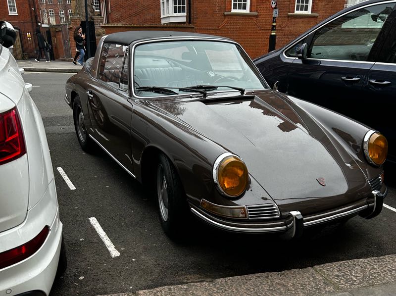 Porsche 911 Targa spotted in London