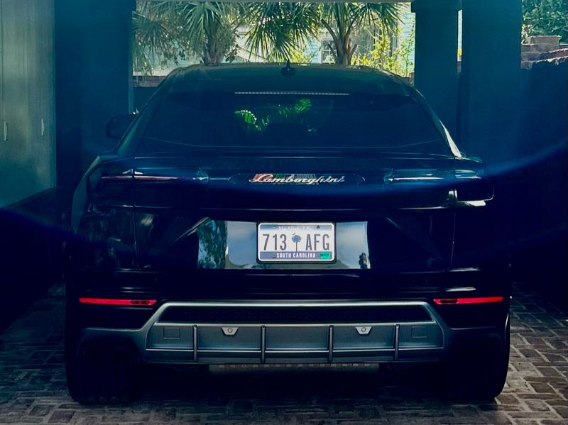 Lamborghini Urus (2023) spotted in Charleston, United States