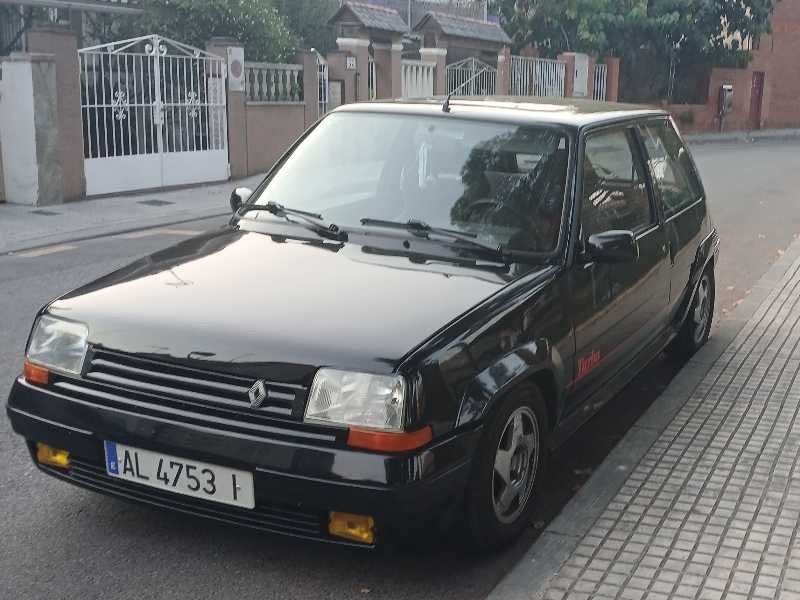 Renault 5 GT Turbo spotted in Tarragona