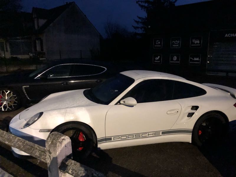 Porsche 911 Turbo spotted in Orléans